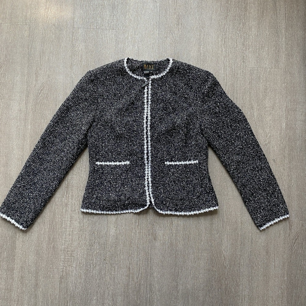 M.X.I Black Tweed Short‎ Coat Blazer Faux Pockets Women's Size 6 Academia